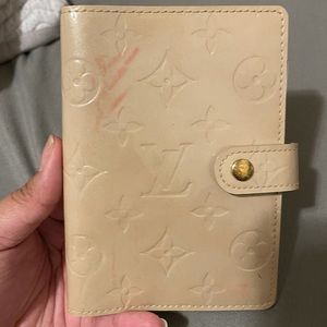 ❎SOLD❎Louis Vuitton PM Agenda Beige Vernis